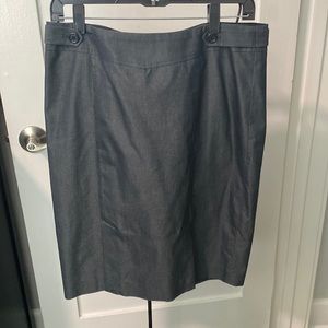 Excellent conditions. Gray shimmy skirt.